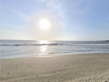 Casa en Venta Con Salida a la Playa en Palma Real