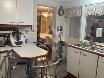 Casa en Venta en Alto Macul / Santa Sofía