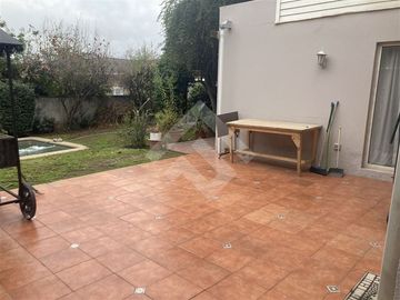 Casa en Venta en Alto Macul / Santa Sofía