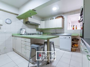 Hermosa casa en venta a pasos del colegio San Ignacio