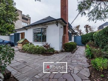 Hermosa casa en venta a pasos del colegio San Ignacio