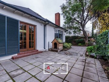 Hermosa casa en venta a pasos del colegio San Ignacio