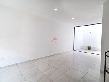 CASA EN VENTA EN MARIANO OTERO, ZAPOPAN, JAL.