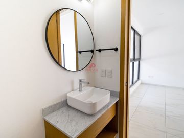 CASA EN VENTA EN MARIANO OTERO, ZAPOPAN, JAL.