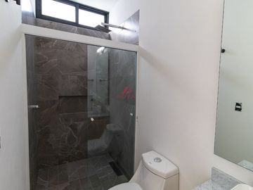 CASA EN VENTA EN MARIANO OTERO, ZAPOPAN, JAL.