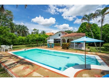 VENDO CASA CAMPESTRE EN CONJUNTO CARMEN DE APICAL -  URGEME
