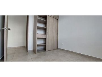 Moderno apto en piso alto Itagüí Sector Centro de la Moda