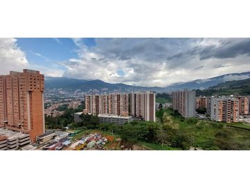 Moderno apto en piso alto Itagüí Sector Centro de la Moda