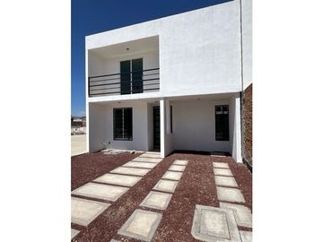 Venta de Casa, Rinconadas del Venado II – Tu Nuevo Hogar en Tulipanes!