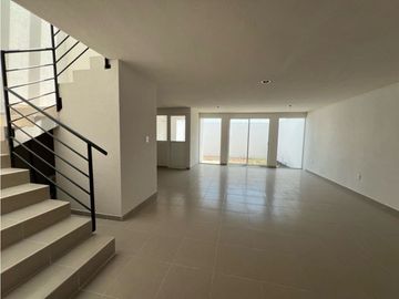 Venta de Casa, Rinconadas del Venado II – Tu Nuevo Hogar en Tulipanes!