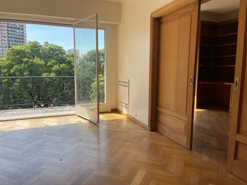 Arenales al 1572, Capital Federal