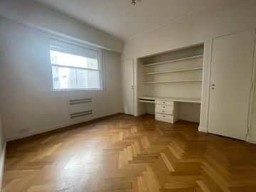 Arenales al 1572, Capital Federal