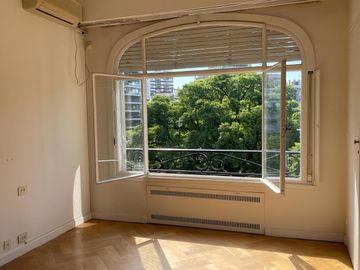 Arenales al 1572, Capital Federal