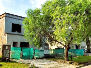 Casa en  Venta 5 ambientes a estrenar El Cantón Norte