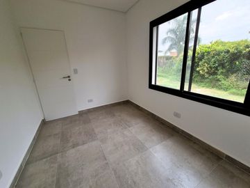 Casa en  Venta 4 ambientes a estrenar El Cantón Isla