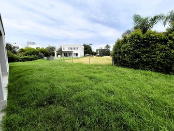 Casa en  Venta 4 ambientes a estrenar El Cantón Isla