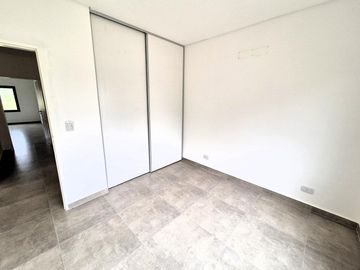 Casa en  Venta 4 ambientes a estrenar El Cantón Isla