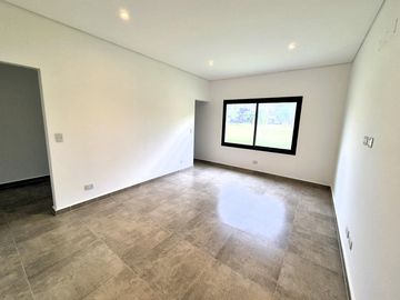 Casa en  Venta 4 ambientes a estrenar El Cantón Isla