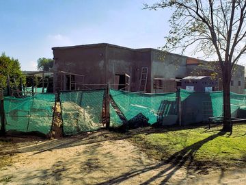 Casa en  Venta 4 ambientes a estrenar El Cantón Golf