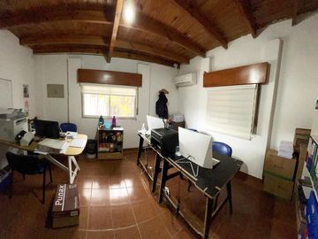 Casa en VENTA ideal oficina o depósito Zona Industrial San Fernando