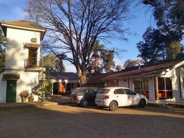 VENTA Complejo 10.000 m2 con Casa principal, 5 pabellones, sala de convencion, quincho, pileta