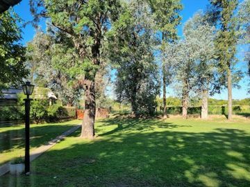VENTA Complejo 10.000 m2 con Casa principal, 5 pabellones, sala de convencion, quincho, pileta