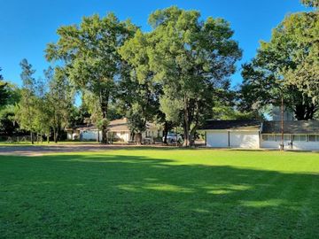 VENTA Complejo 10.000 m2 con Casa principal, 5 pabellones, sala de convencion, quincho, pileta