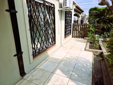 Venta casa 4 ambientes Pilar centro con pileta!!!