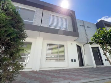 Casa en San Antonio de Pichincha Entrega Inmediata | Crédito Vip AN