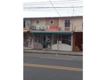 VENDO CASA EN MUCHO LOTE 2