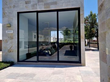 Casa en Venta en Privada en Cumbres del Lago Juriquilla
