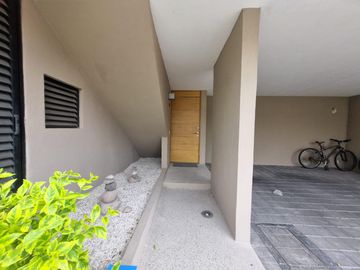 Casa en Venta en Privada en Cumbres del Lago Juriquilla
