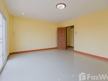 4 Bedroom Townhouse for sale in Nai Wiang, Phrae