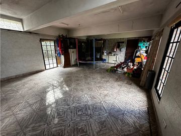 Chalet 4 ambientes en venta, caisamar