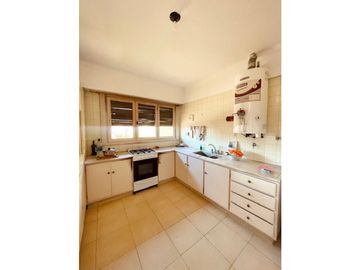 VENTA PH 4 AMB. C/ DEP. PRIMER PISO. CHAUVIN
