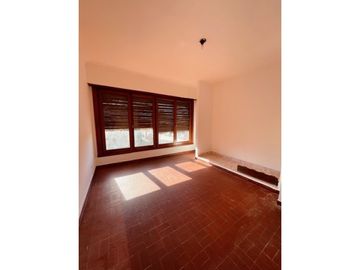 VENTA PH 4 AMB. C/ DEP. PRIMER PISO. CHAUVIN