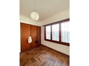 VENTA PH 4 AMB. C/ DEP. PRIMER PISO. CHAUVIN