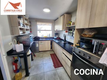 VENTA CASA EN LAGUNA DEL SOL 4H/3B  QUINCHO/PISCINA/AIRE ACONDICIONADO