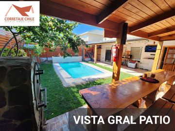 VENTA CASA EN LAGUNA DEL SOL 4H/3B  QUINCHO/PISCINA/AIRE ACONDICIONADO