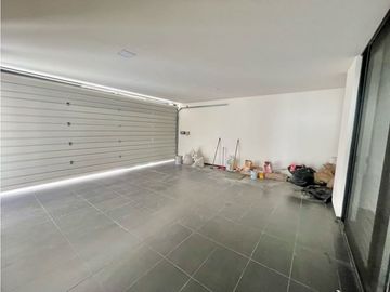 Casa en Cuernavaca con ALBERCA en privada