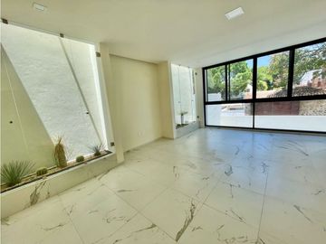 Casa en Cuernavaca con ALBERCA en privada