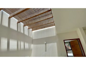 Casa en Cuernavaca con ALBERCA en privada