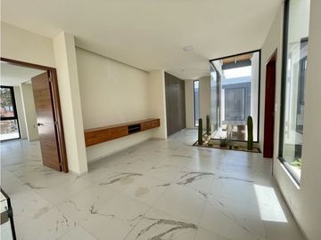 Casa en Cuernavaca con ALBERCA en privada