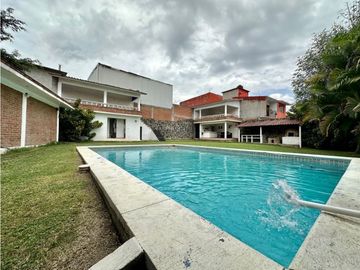 Casa en cuernavaca cerca de galerías 1,067 metros
