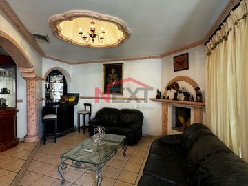 CASA EN VENTA COL. CHOYAL