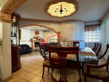CASA EN VENTA COL. CHOYAL
