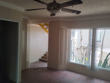 CASA EN VENTA EN COL. LOMAS DE CHAIREL