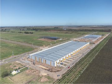 VENTA DE NAVE INDUSTRIAL EN FUNES