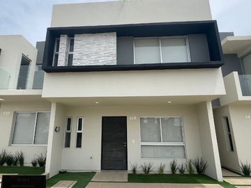 CASA EN VENTA VALLE IMPERIAL ZAPOPAN