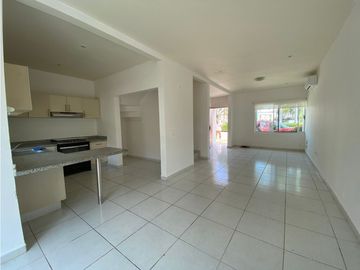 Venta de casa en Long Island Cancún huayacan  seguridad